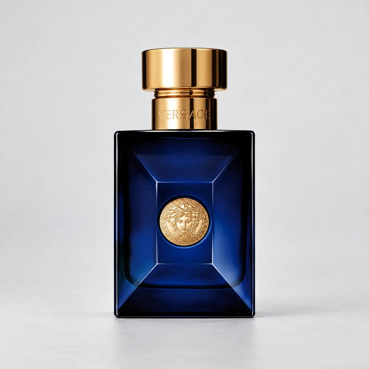 Versace Dylan Blue Pour Homme studio bottle